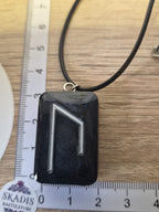 Runenanhänger Uruz in Schwarz