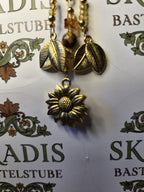 Goldige Ohrringe mit Sonnenblumen